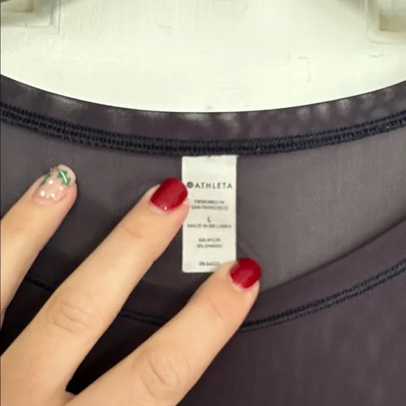 Athleta grey shear top size large - Picture 4 of 4